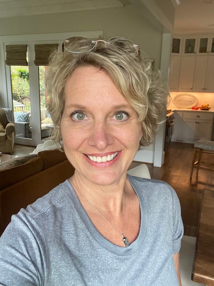 Woman featured in a Gelagen beauty confidence customer story